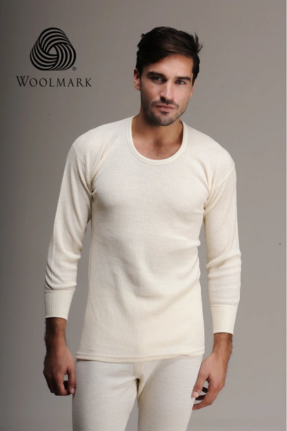 Undyed merino wool thermal long sleeve worn by man for natural dyeing