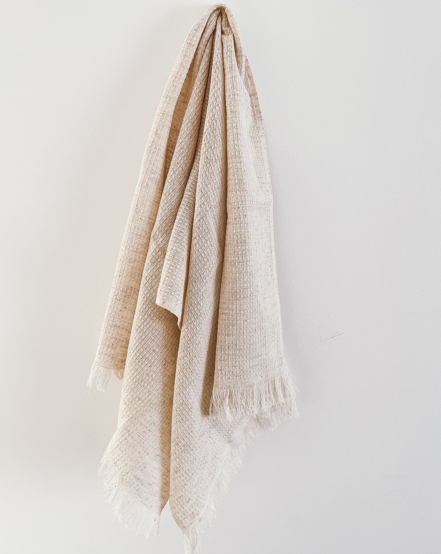 T8. Linen & Cotton Towel for Everyday Use